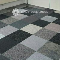 Deluxe boogie woogie tapijttegels in grijstinten per 50 m2 bij Tapijttegelhandel.nl