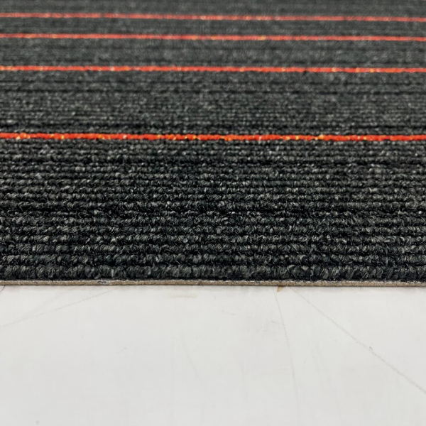 10 2286 Desso Airmaster 4407 Redline 50×50 Cm Tapijttegel (2)