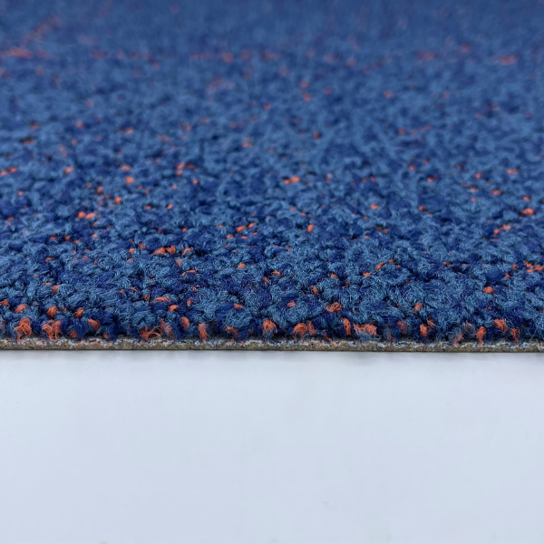 10 2856 Desso Iconic 8802 Blauw WT 50x50 Cm Tapijttegel