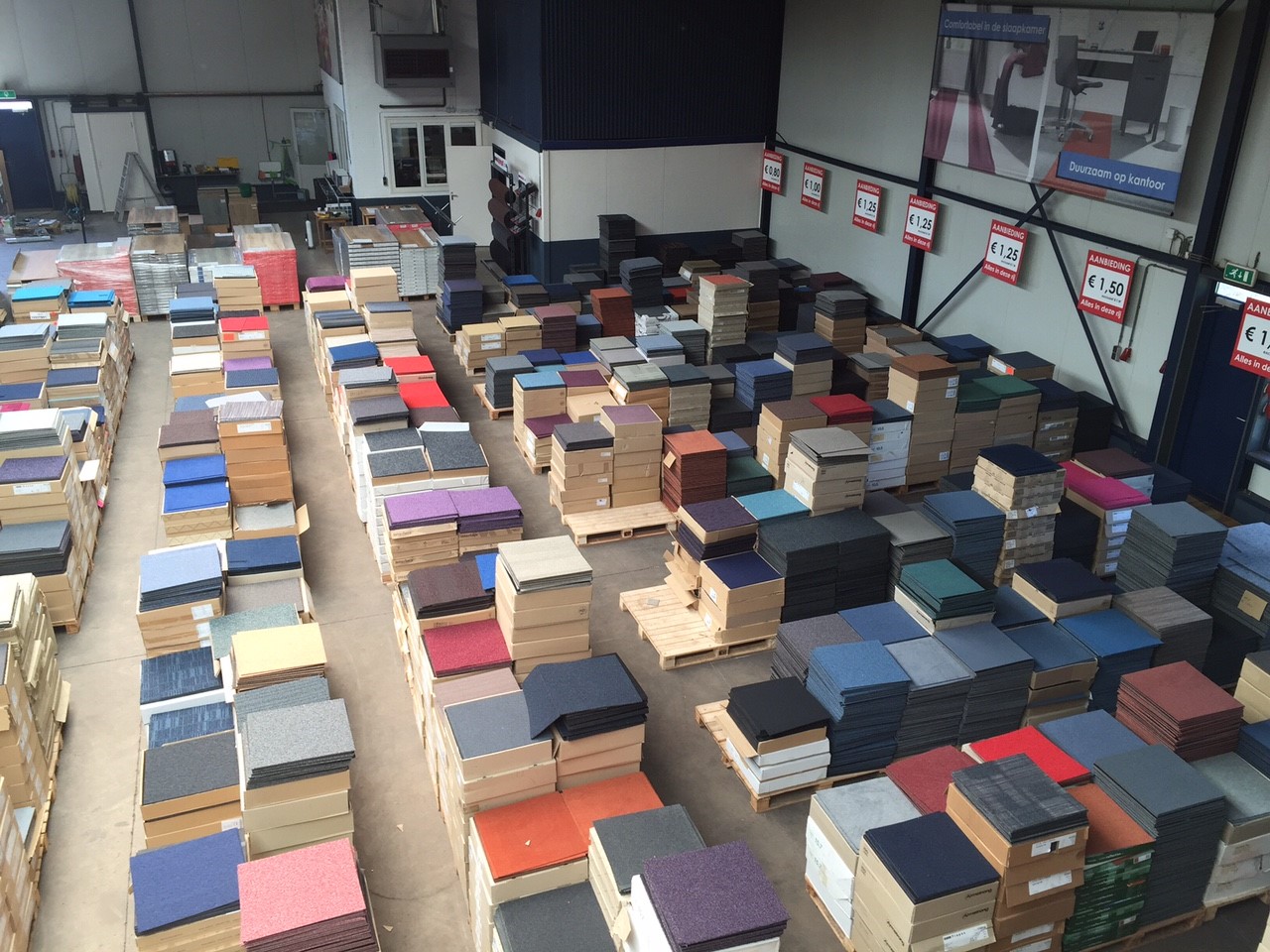 Voorraad tapijttegels van Tapijttegelhandel.