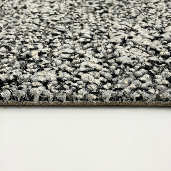 Partij 337 - 31 m² Airm. Earth 9056 50x50 cm tapijttegel